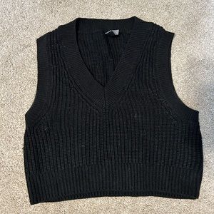 H&M Cropped Sweater Vest